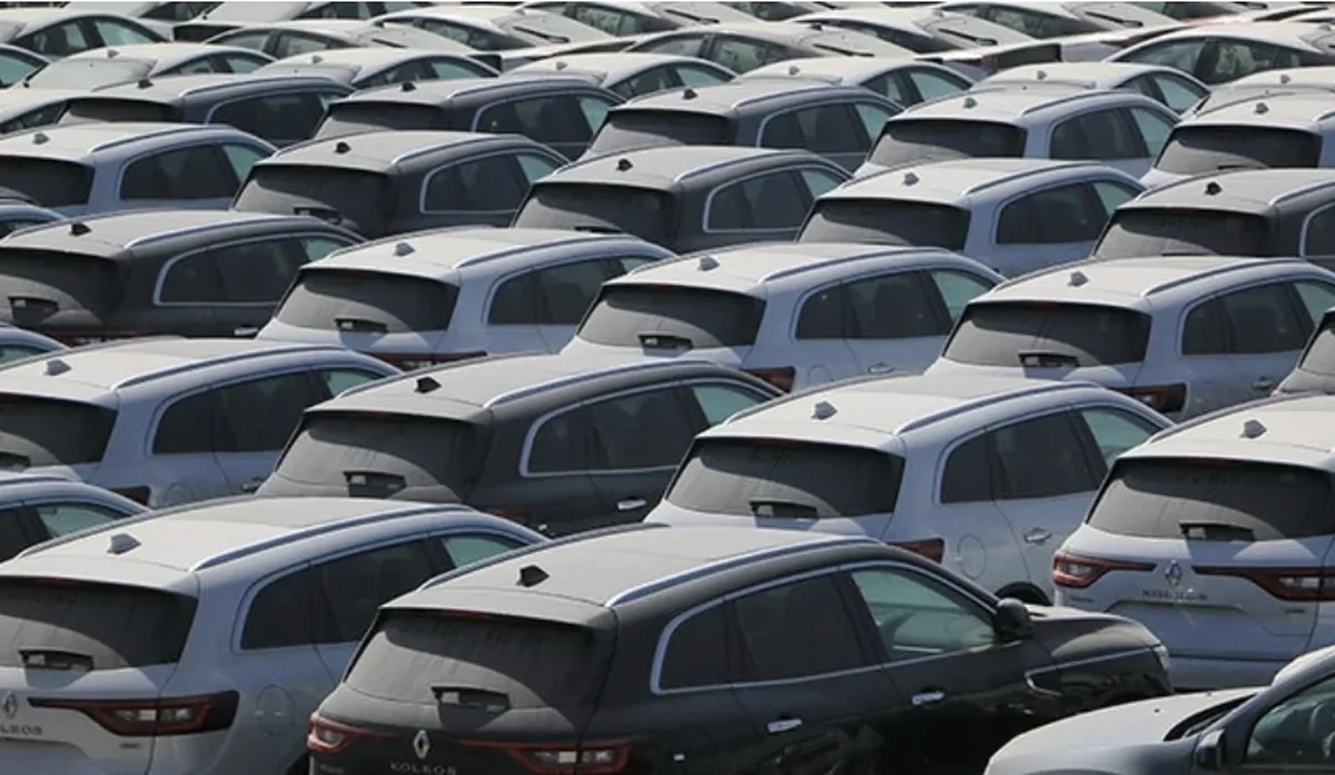 یک تعرفه‌گذاری پرحاشیه برای واردات خودرو!